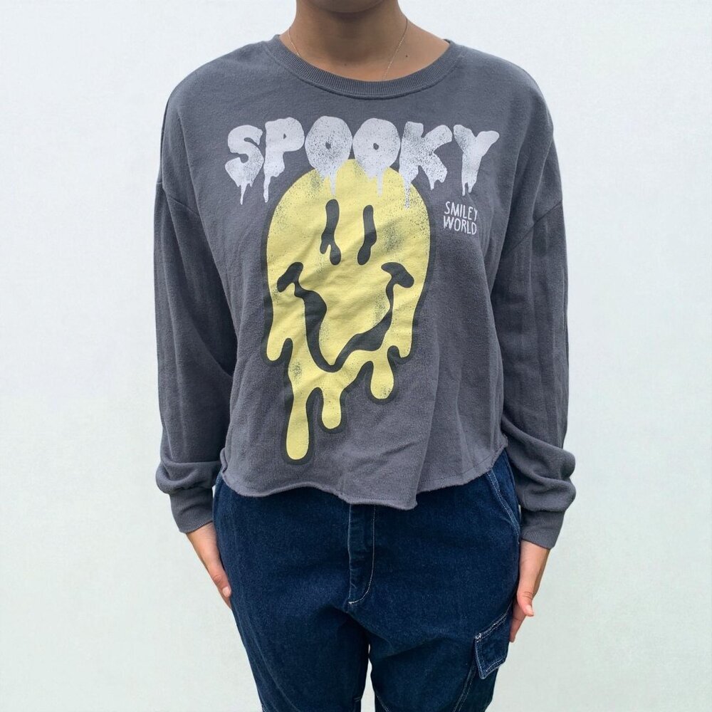 Smiley World Spooky Dripping Smiley Face Cropped Long Sleeve Shirt Sz Medium